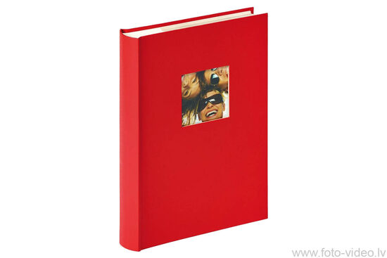Foto albums 10x15cm 300 bildēm. WALTHER ME-111-R -300B Red